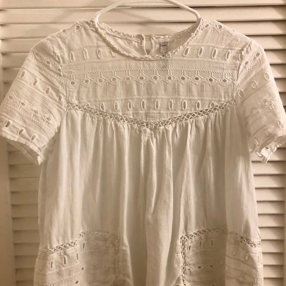 Zara trafaluc eyelet blouse in size S
